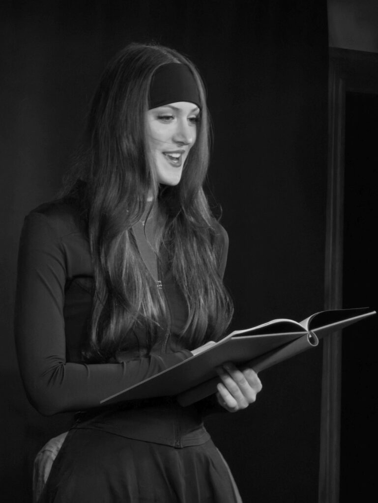 Lilith Zeidler in "GLÜCK..."