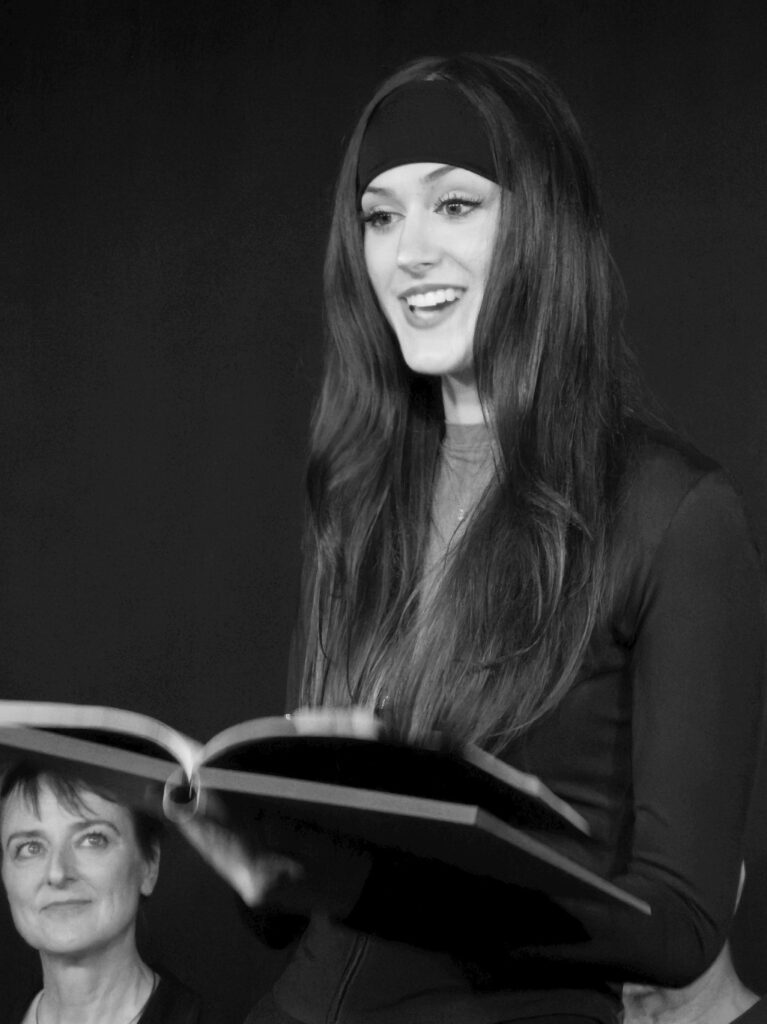 Lilith Zeidler in "GLÜCK ..."